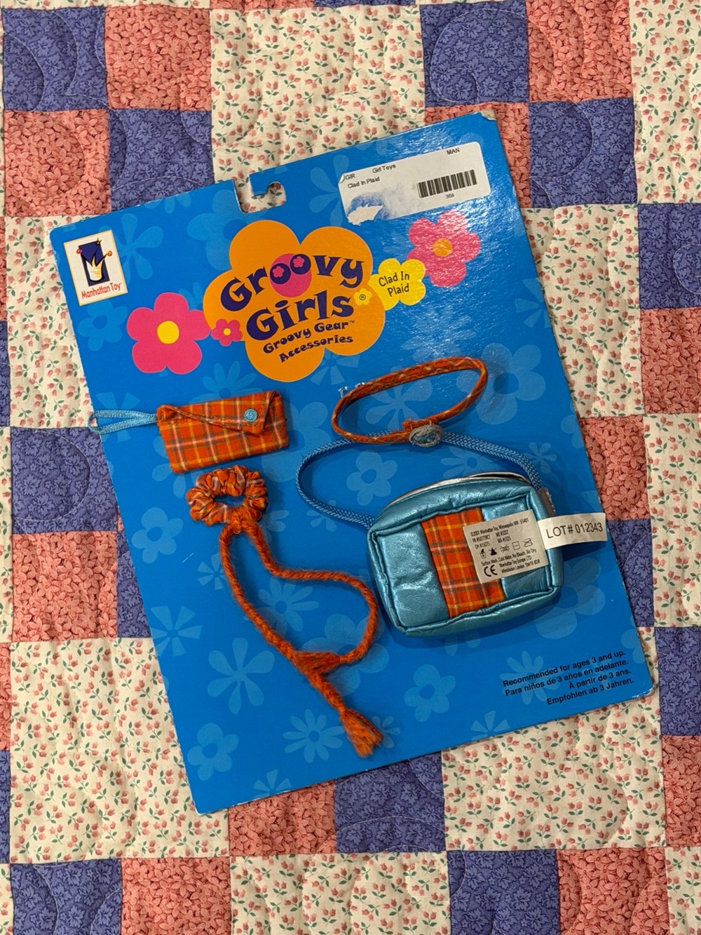 Vintage/y2k groovy girls dolls clad in plaid accessory set new old stock